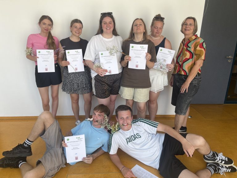 Herzlichen Glückwunsch! Congratulations!¡Felicidades!