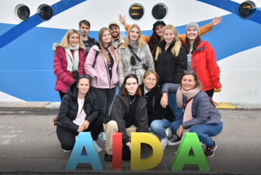 Tourismuskaufleute auf Studienfahrt mit der AIDAluna